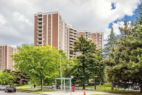 Photo 2 at 304 - 5 Vicora Linkway, Flemingdon Park, Toronto