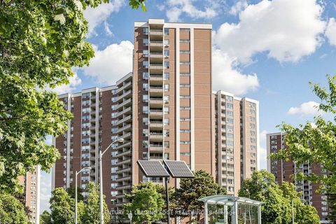 Photo 4 at 304 - 5 Vicora Linkway, Flemingdon Park, Toronto