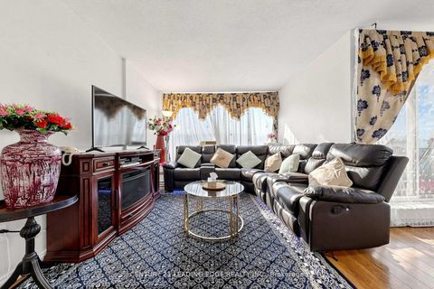 Photo 11 at 304 - 5 Vicora Linkway, Flemingdon Park, Toronto