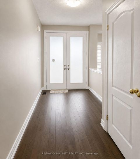 Photo 2 at 1423 Lormel Gate Avenue, Lefroy, Innisfil