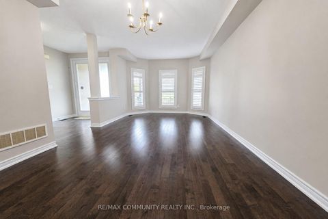Photo 3 at 1423 Lormel Gate Avenue, Lefroy, Innisfil