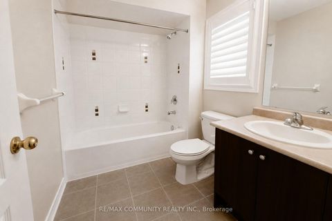 Photo 23 at 1423 Lormel Gate Avenue, Lefroy, Innisfil
