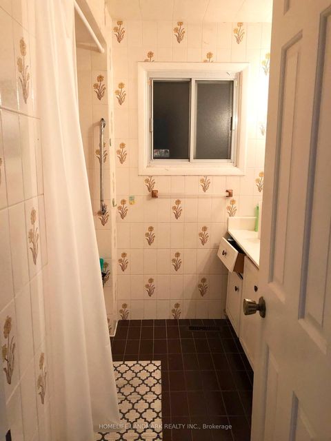 Photo 10 at 105 Whitehorn Crescent, Don Valley Village, Toronto