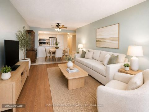 Photo 3 at 810 - 8 Silver Bell Grove, Malvern, Toronto