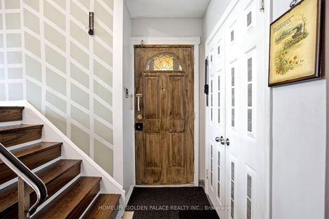 Photo 2 at 913 Brimorton Drive, Woburn, Toronto