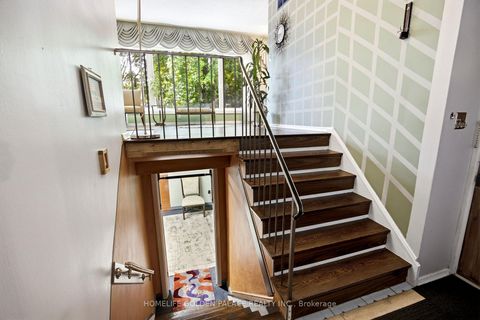 Photo 4 at 913 Brimorton Drive, Woburn, Toronto