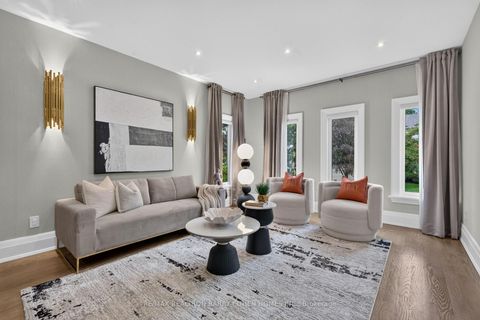 Photo 4 at 33 Munro Boulevard, Windfields, Toronto