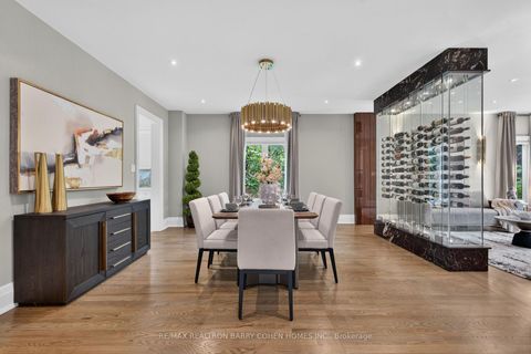Photo 7 at 33 Munro Boulevard, Windfields, Toronto