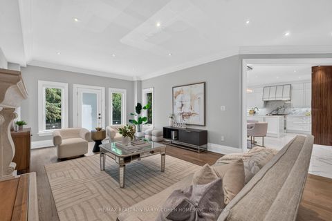 Photo 14 at 33 Munro Boulevard, Windfields, Toronto
