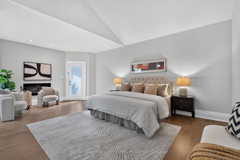 Photo 27 at 33 Munro Boulevard, Windfields, Toronto