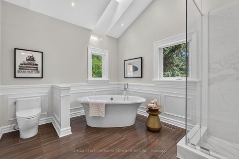 Photo 30 at 33 Munro Boulevard, Windfields, Toronto