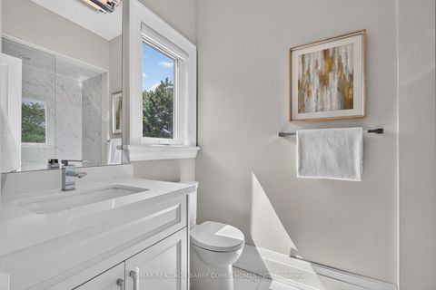 Photo 33 at 33 Munro Boulevard, Windfields, Toronto
