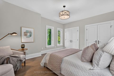 Photo 35 at 33 Munro Boulevard, Windfields, Toronto