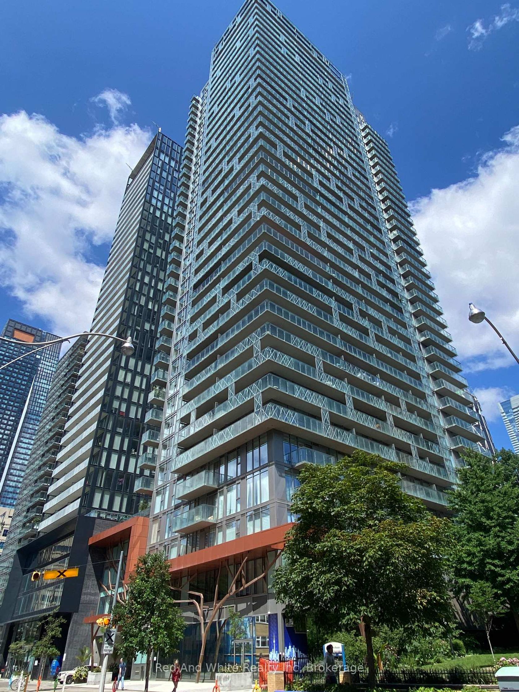 3207 - 50 Wellesley Street E, Yonge Corridor, Toronto photo number 2