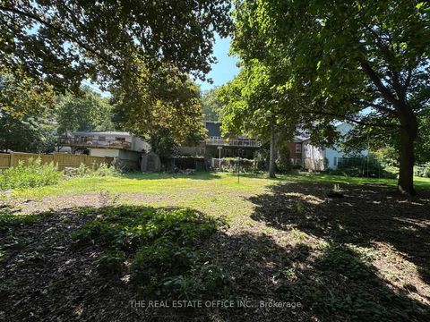 Photo 4 at 65 Wallace Street, West Woodbridge, Vaughan