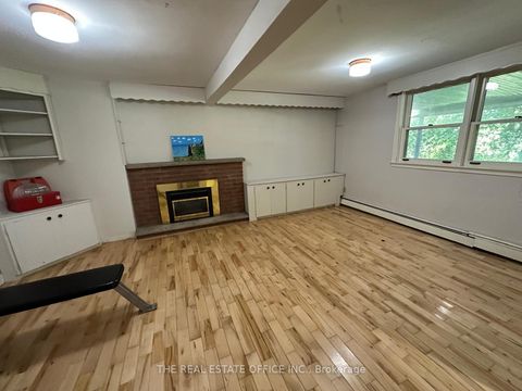 Photo 6 at 65 Wallace Street, West Woodbridge, Vaughan