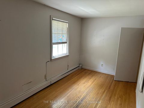 Photo 11 at 65 Wallace Street, West Woodbridge, Vaughan