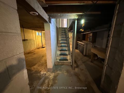Photo 16 at 65 Wallace Street, West Woodbridge, Vaughan