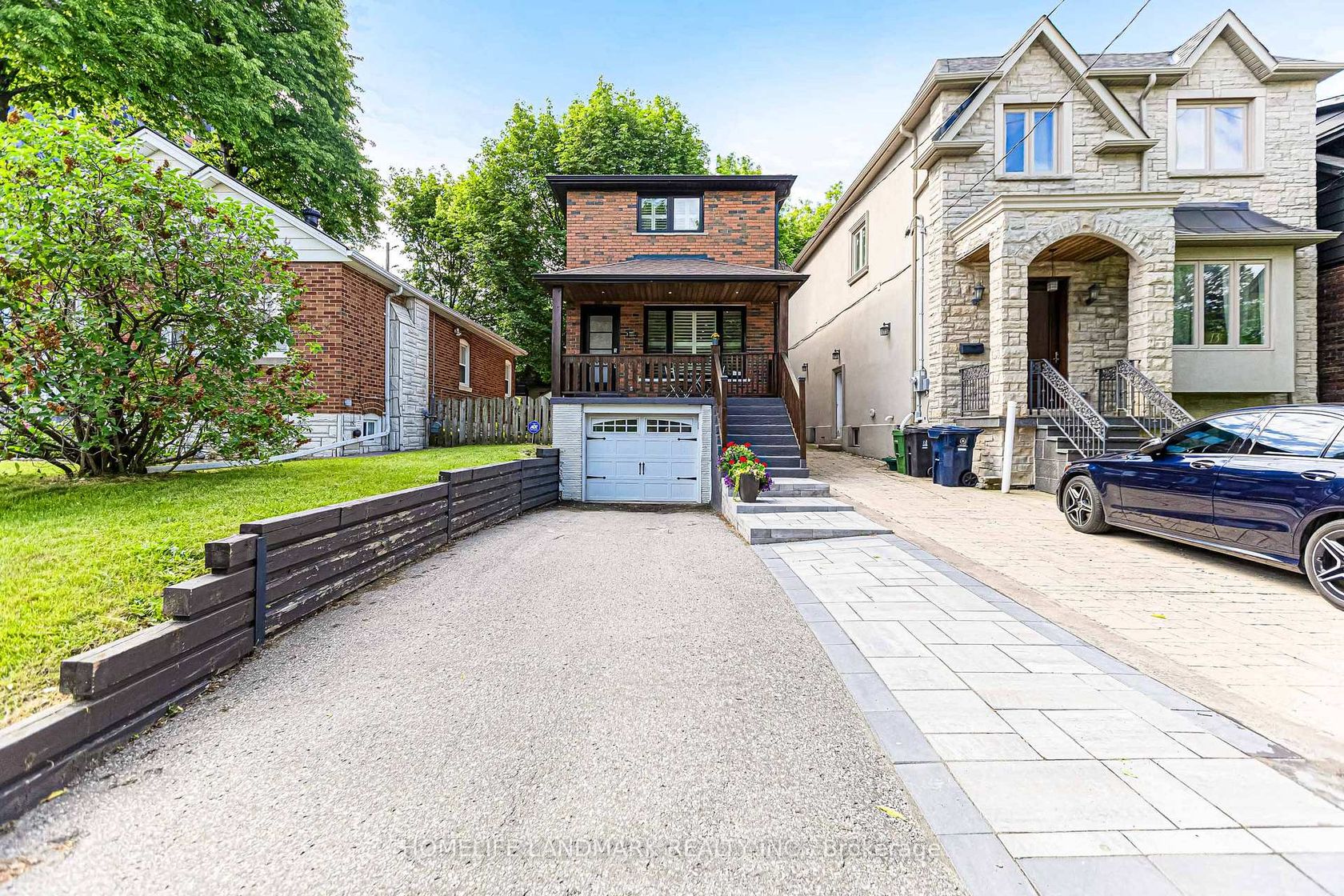 15 Denton Avenue, Crescent Town, Toronto photo 2