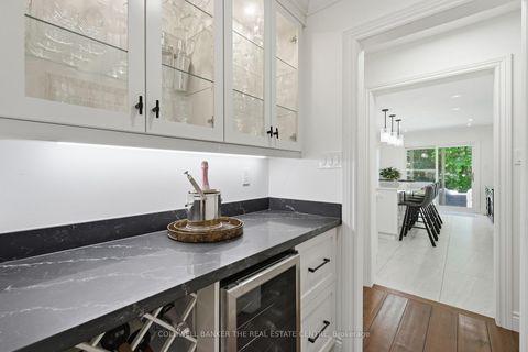 Photo 11 at 49 Falling Leaf Court, Hills of St Andrew, Aurora