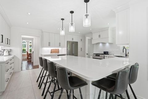 Photo 14 at 49 Falling Leaf Court, Hills of St Andrew, Aurora
