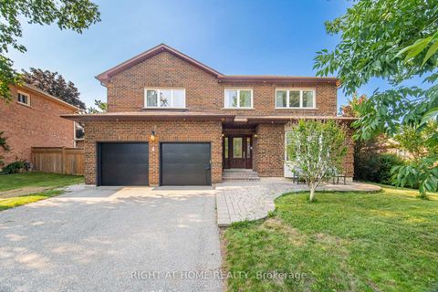 Photo 0 at 4 Simmons Crescent, Aurora Highlands, Aurora