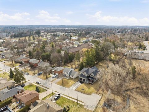 Photo 5 at 108 Avenue Road, Central Newmarket, Newmarket