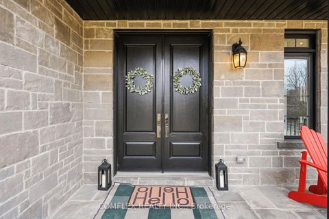 Photo 6 at 108 Avenue Road, Central Newmarket, Newmarket