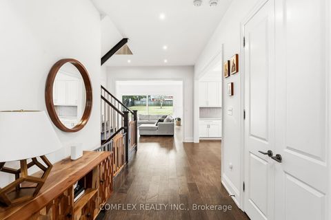 Photo 8 at 108 Avenue Road, Central Newmarket, Newmarket