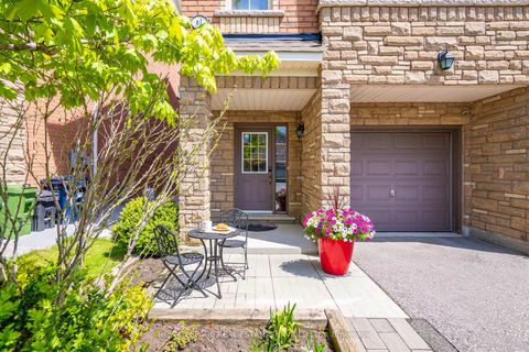 Photo 2 at 61 Pidgeon Street, Birchmount, Toronto