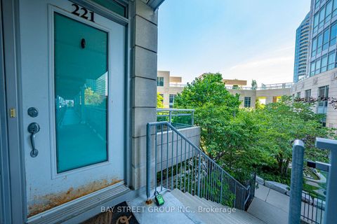 Photo 7 at 221 - 31 Olive Avenue, Willowdale East, Toronto