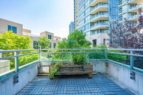 Photo 8 at 221 - 31 Olive Avenue, Willowdale East, Toronto