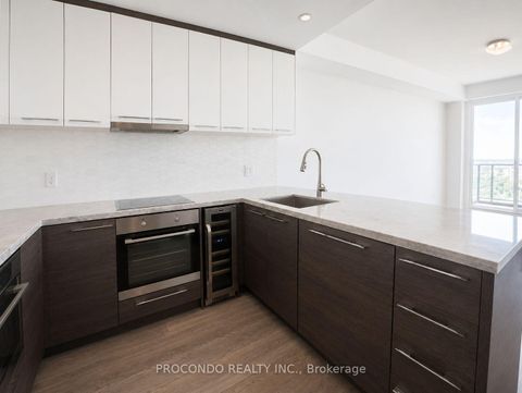 Photo 7 at 3812 - 488 University Avenue, Waterfront Communities C1, Toronto