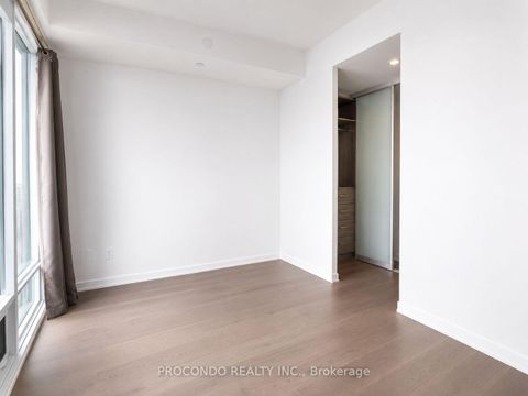 Photo 9 at 3812 - 488 University Avenue, Waterfront Communities C1, Toronto