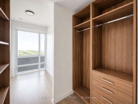 Photo 14 at 3812 - 488 University Avenue, Waterfront Communities C1, Toronto