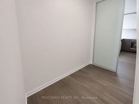 Photo 17 at 3812 - 488 University Avenue, Waterfront Communities C1, Toronto