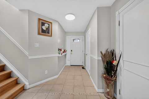 Photo 5 at 91 Woolenscote Circle, Clairville, Toronto