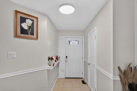 Photo 6 at 91 Woolenscote Circle, Clairville, Toronto
