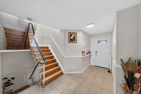 Photo 8 at 91 Woolenscote Circle, Clairville, Toronto