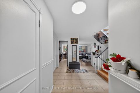 Photo 9 at 91 Woolenscote Circle, Clairville, Toronto