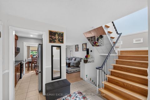 Photo 11 at 91 Woolenscote Circle, Clairville, Toronto