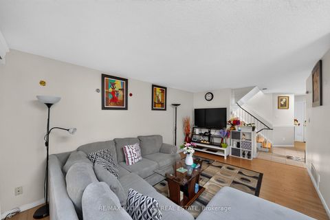 Photo 12 at 91 Woolenscote Circle, Clairville, Toronto