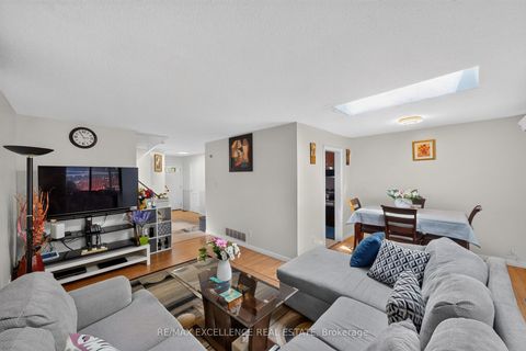 Photo 13 at 91 Woolenscote Circle, Clairville, Toronto