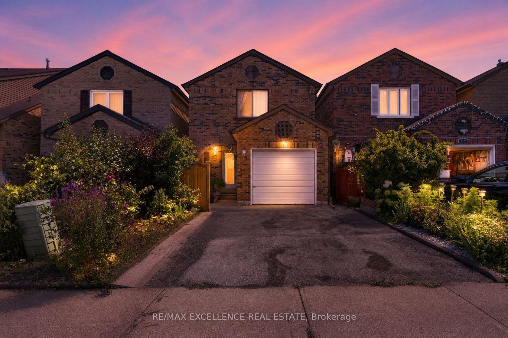 91 Woolenscote Circle, Clairville, Toronto 