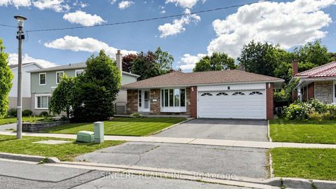 Photo 0 at 5 Glendower Circuit, L'Amoreaux, Toronto