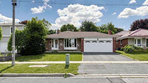 Photo 1 at 5 Glendower Circuit, L'Amoreaux, Toronto