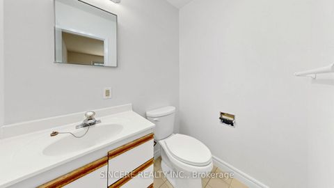 Photo 27 at 5 Glendower Circuit, L'Amoreaux, Toronto