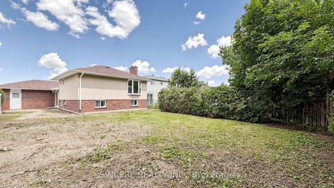 Photo 46 at 5 Glendower Circuit, L'Amoreaux, Toronto