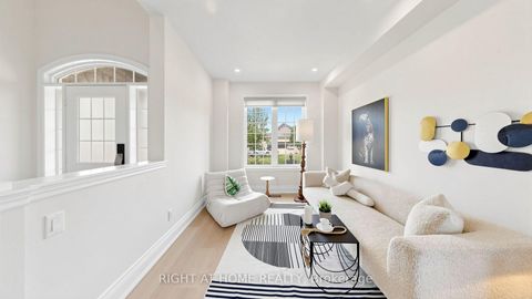 Photo 3 at 19 Heaney Court, Bayview Northeast, Aurora