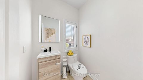 Photo 19 at 19 Heaney Court, Bayview Northeast, Aurora